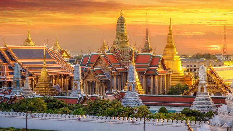 Thailand-Bangkok-Grand-Palace-Abend.jpg
